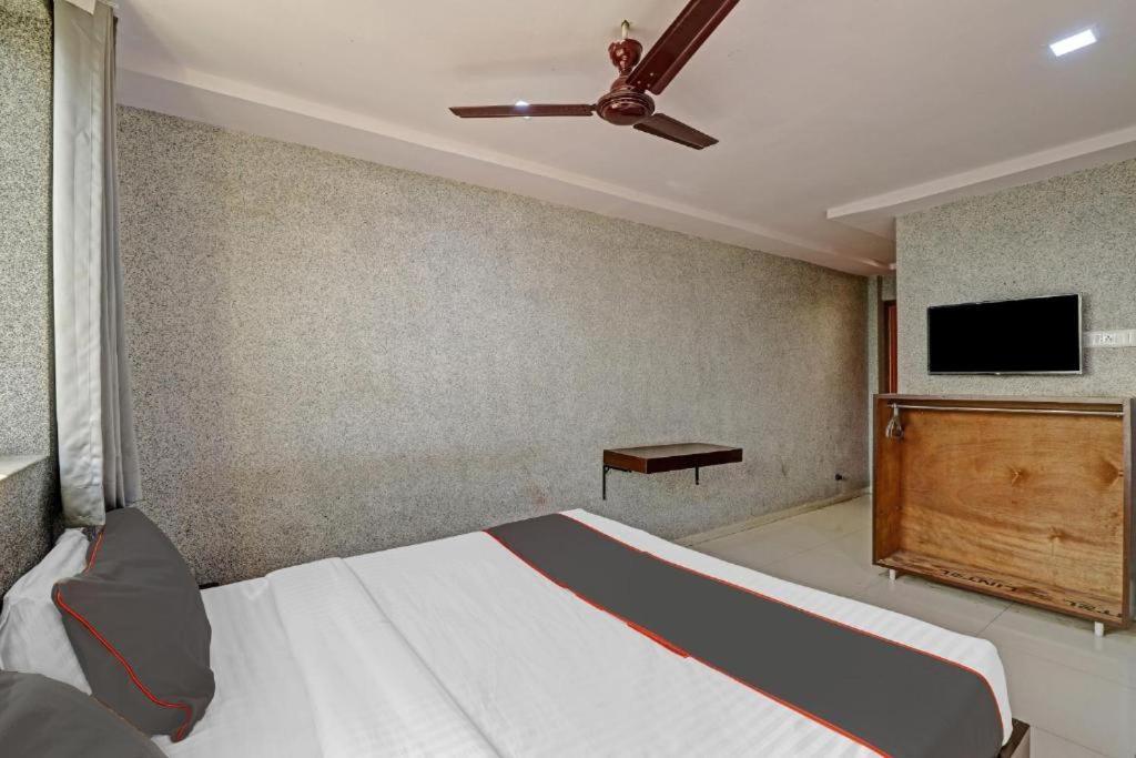 Hotel Mayura, Ankleshwar Exterior photo